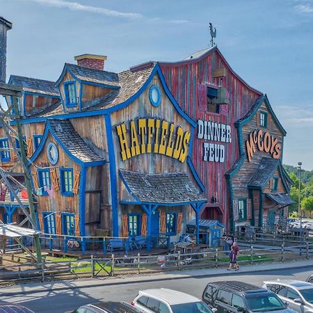 Bear Mountain Hollow-Free Dollywood Ticket- Cozy Cabin With A Hot Tub, Arcade & Deck Close To Town Піджен-Фордж Екстер'єр фото